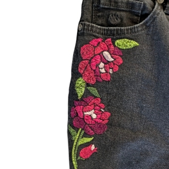 Gloria Vanderbilt Amanda Rose Embroidered Black Jeans Size 8 - Picture 3 of 4